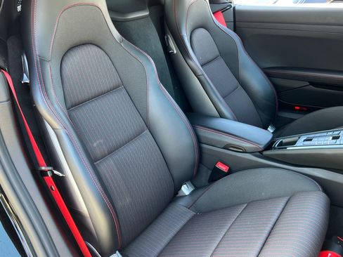 Certified 2021 Porsche 718 Boxster RWD image 16