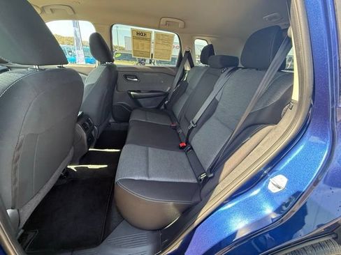 Used 2023 Nissan Rogue SV FWD image 10