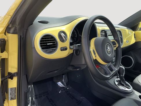 Used 2014 Volkswagen Beetle 1.8T FWD image 24