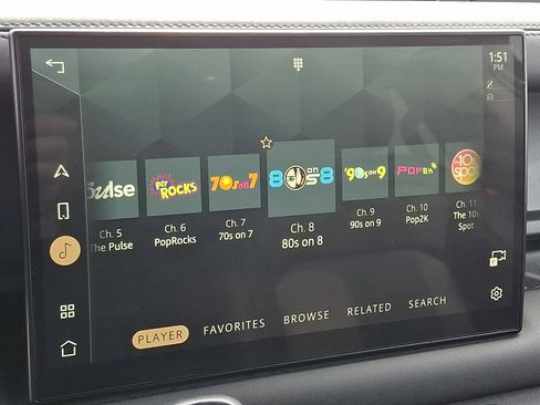 Used 2024 Land Rover Defender 130 X-Dynamic SE image 20