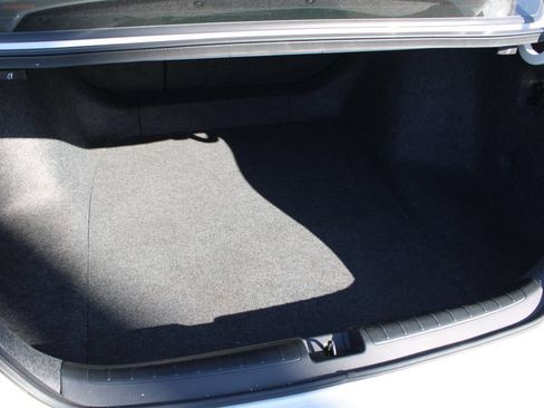 Used 2019 Honda Accord Sport image 9