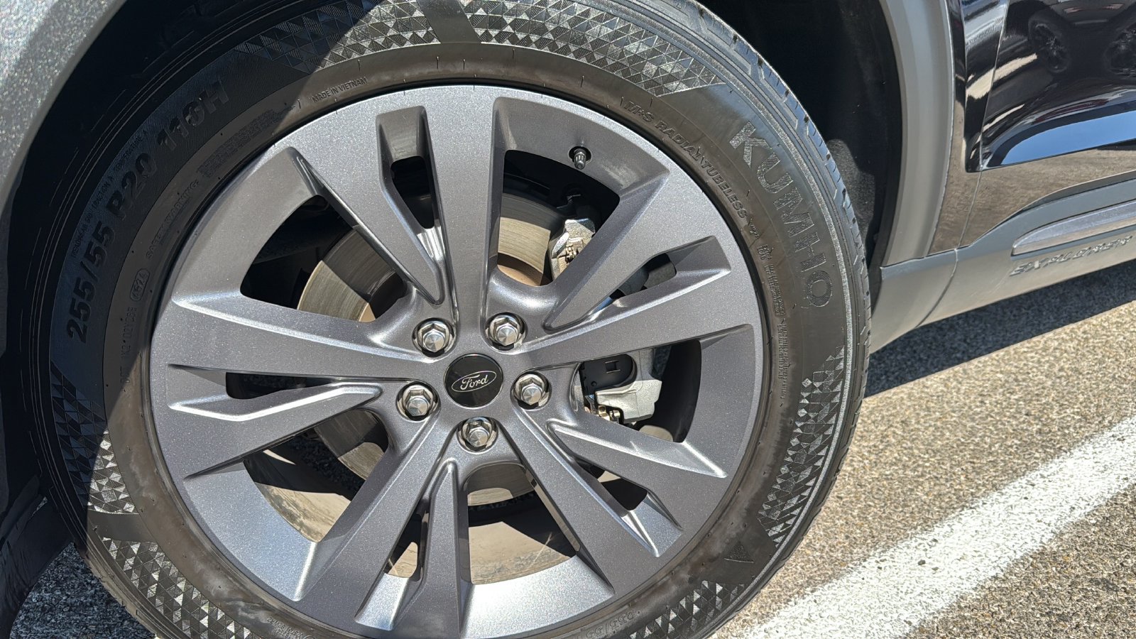 Used 2022 Ford Explorer XLT w/ Equipment Group 202A RWD image 24