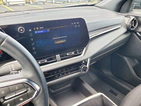Used 2025 Chevrolet Equinox LT w/ Safety and Technology Package FWD image 27