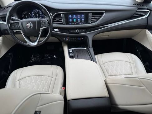 Used 2022 Buick Enclave Avenir AWD/4WD image 16