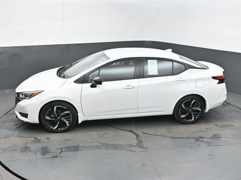 Certified 2025 Nissan Versa SR w/ Trunk Package image 34