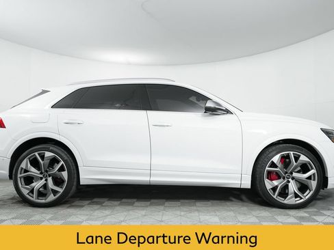 Used 2024 Audi RS Q8 AWD/4WD image 9