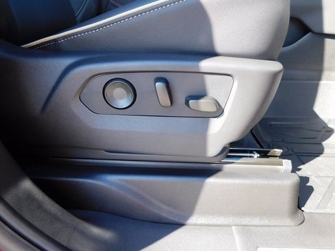 New 2025 Chevrolet Suburban Premier image 20