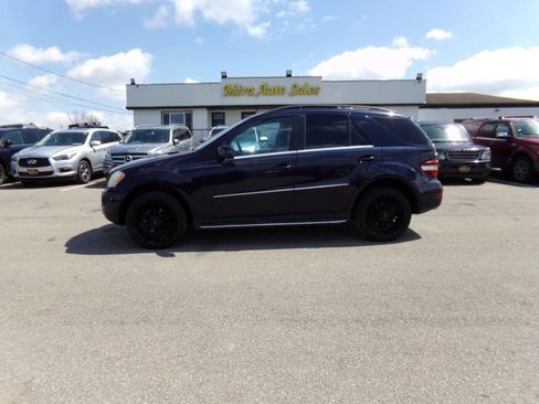 Used 2011 Mercedes-Benz ML 350 4MATIC image 2