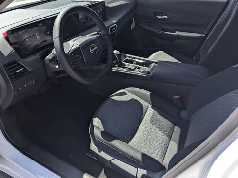 New 2026 Nissan Sentra SV w/ SV Convenience Package FWD image 9