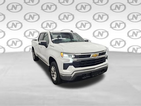 Used 2023 Chevrolet Silverado 1500 LT AWD/4WD image 19
