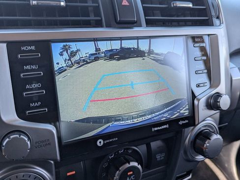 Used 2023 Toyota 4Runner SR5 Premium image 30