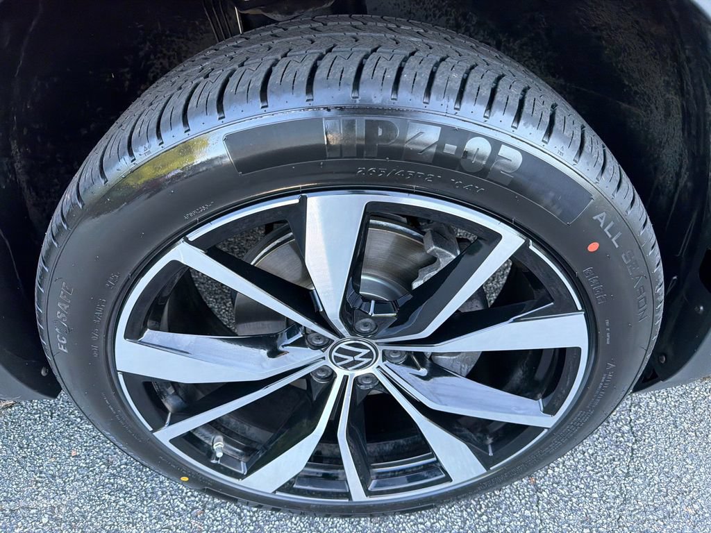 Used 2024 Volkswagen Atlas SEL Premium R-Line AWD/4WD image 12