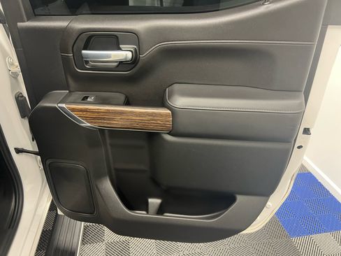 Used 2020 Chevrolet Silverado 1500 High Country image 19