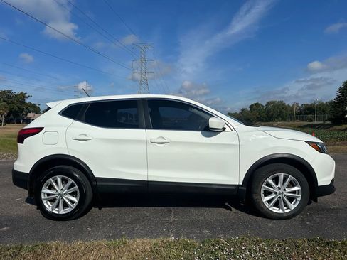 Used 2018 Nissan Rogue Sport S w/ S Appearance Package image 4