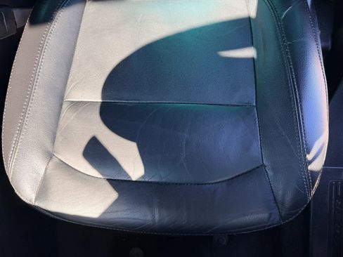 Used 2016 Ford Explorer XLT w/ Equipment Group 202A image 11