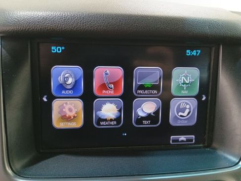 Used 2019 Chevrolet Suburban LT image 17