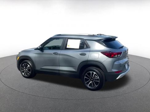 Used 2025 Chevrolet TrailBlazer LT image 10