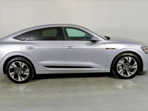 Used 2022 Audi e-tron Premium Plus w/ Premium Plus Package image 8