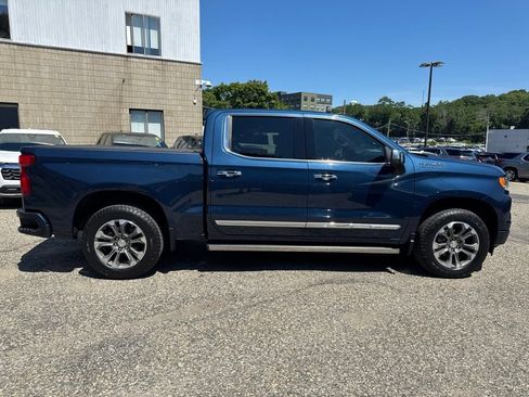 Used 2023 Chevrolet Silverado 1500 High Country w/ Technology Package AWD/4WD image 8