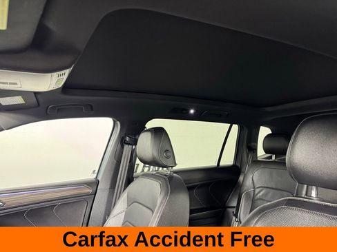 Used 2022 Volkswagen Tiguan SEL R-Line image 3