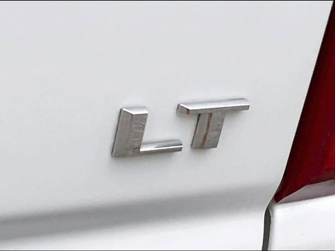 Used 2022 Chevrolet Silverado 2500 LT w/ Convenience Package image 10