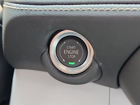 Used 2025 Chevrolet Tahoe Premier AWD/4WD image 22