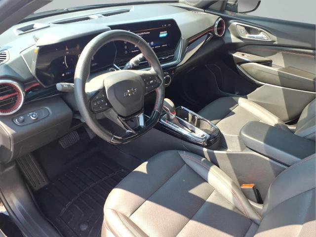 Used 2024 Chevrolet Trax RS w/ Sunroof Package FWD image 12