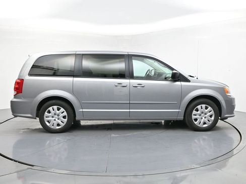 Used 2014 Dodge Grand Caravan SE w/ Quick Order Package 29E SE FWD image 4
