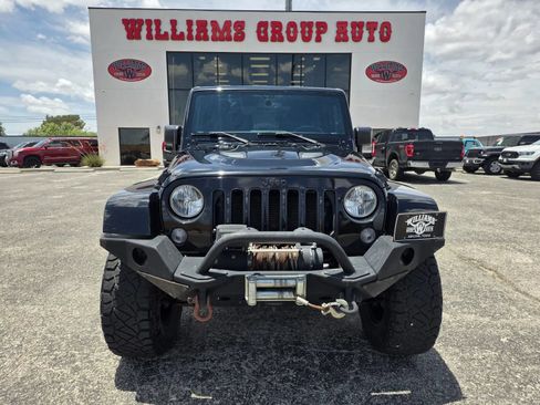 Used 2015 Jeep Wrangler Sahara AWD/4WD image 2