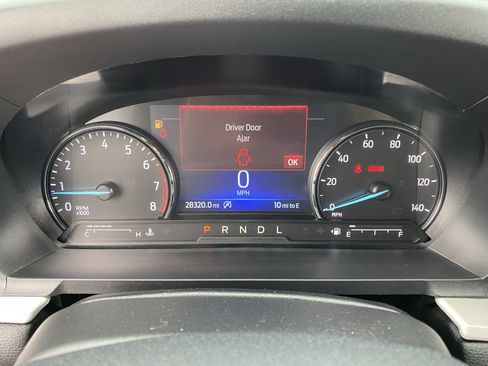 Used 2024 Ford Explorer XLT RWD image 32