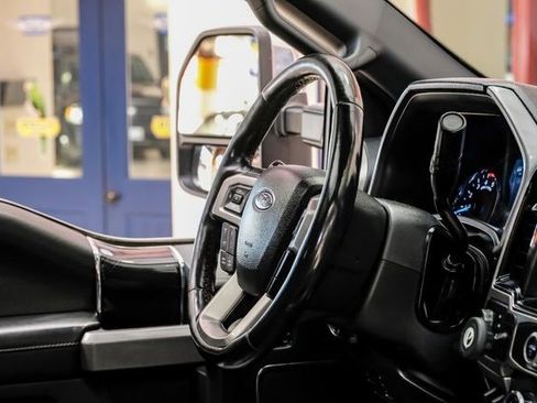 Used 2022 Ford F250 Platinum w/ FX4 Off-Road Package image 16