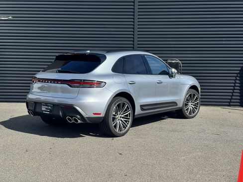 Certified 2026 Porsche Macan AWD/4WD image 7
