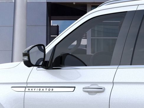 Used 2026 Lincoln Navigator Reserve AWD/4WD image 20