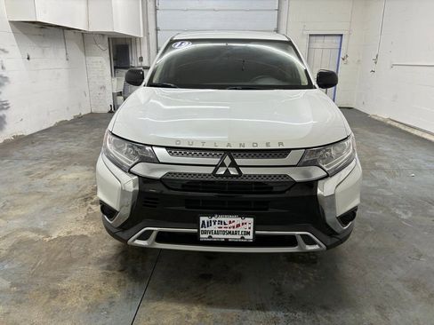 Used 2019 Mitsubishi Outlander ES image 8
