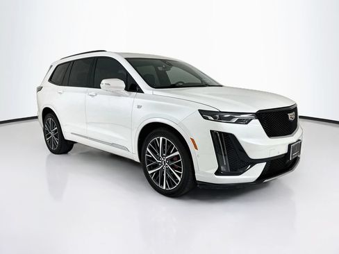 Used 2022 Cadillac XT6 Sport w/ Technology Package AWD/4WD image 9