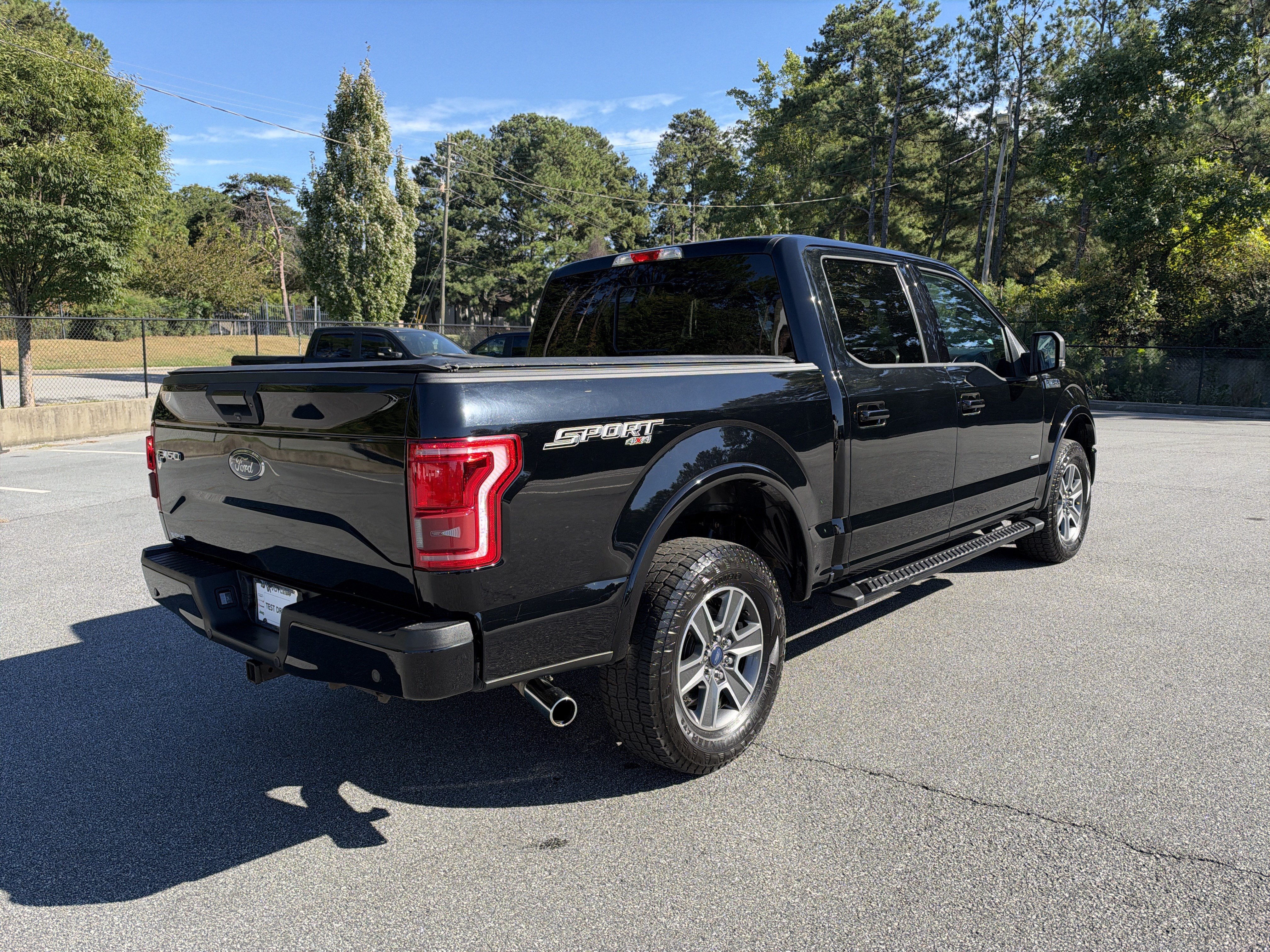Used 2017 Ford F150 XLT w/ Equipment Group 302A Luxury AWD/4WD image 9
