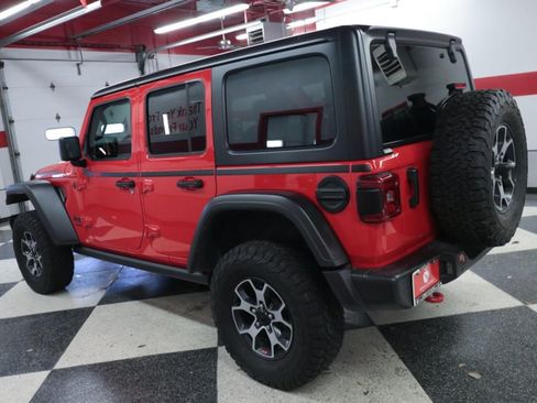 Used 2022 Jeep Wrangler Unlimited Rubicon w/ LED Lighting Group AWD/4WD image 6