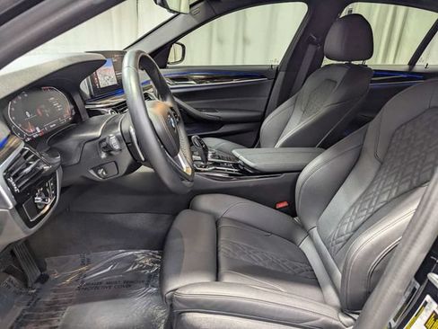 Used 2023 BMW 530i w/ Convenience Package RWD image 10