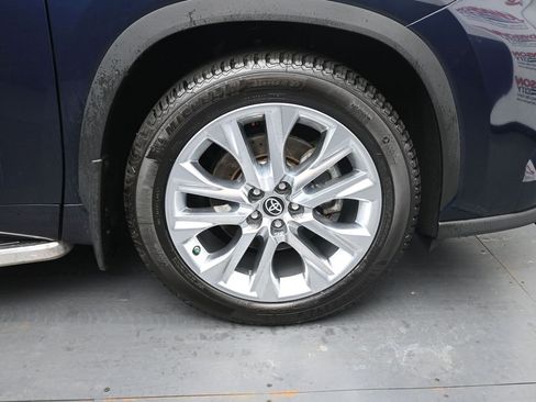 Used 2022 Toyota Highlander Limited image 13