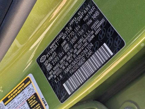 Certified 2024 Hyundai Venue SEL FWD image 10