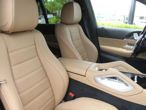 New 2026 Mercedes-Benz GLE 580 4MATIC image 23