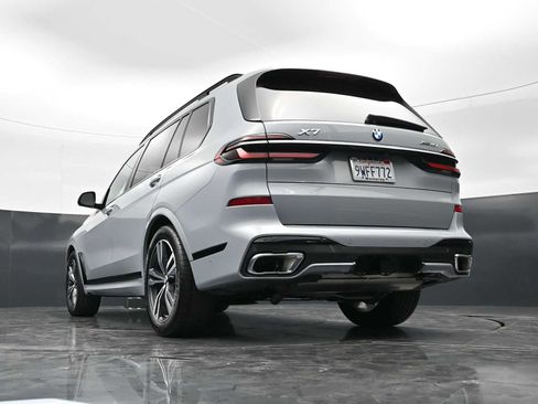 Used 2026 BMW X7 xDrive40i w/ Executive Package image 30