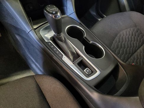 Used 2018 Chevrolet Equinox LT image 26