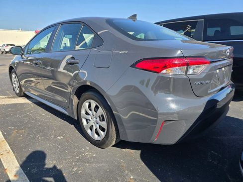 Used 2024 Toyota Corolla LE FWD image 5