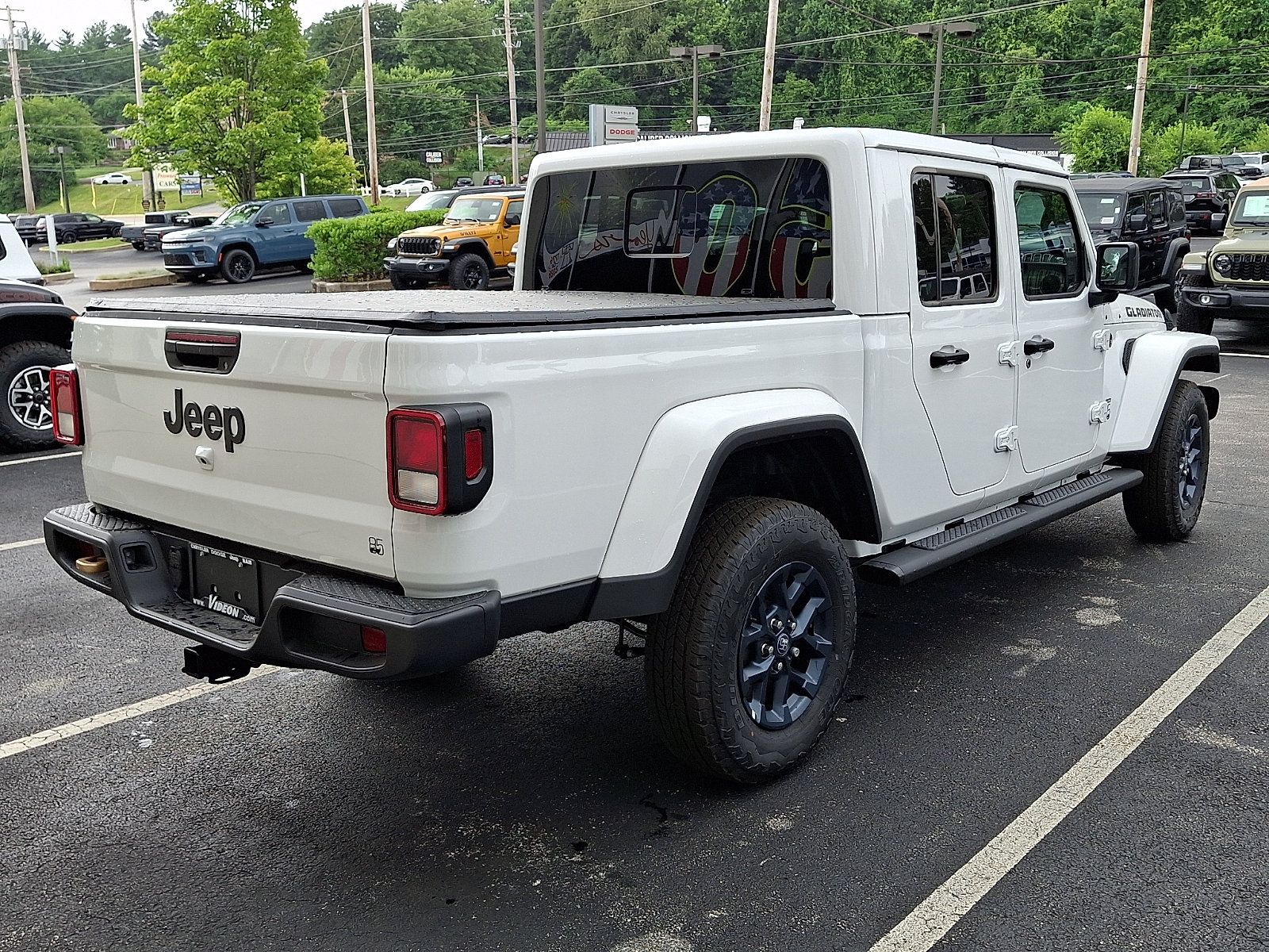 New 2026 Jeep Gladiator Sport AWD/4WD image 3