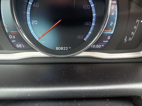 Used 2016 Volvo XC60 T5 Premier w/ Proximity Package image 12