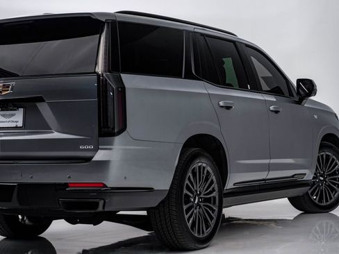 Used 2025 Cadillac Escalade Sport Platinum image 11