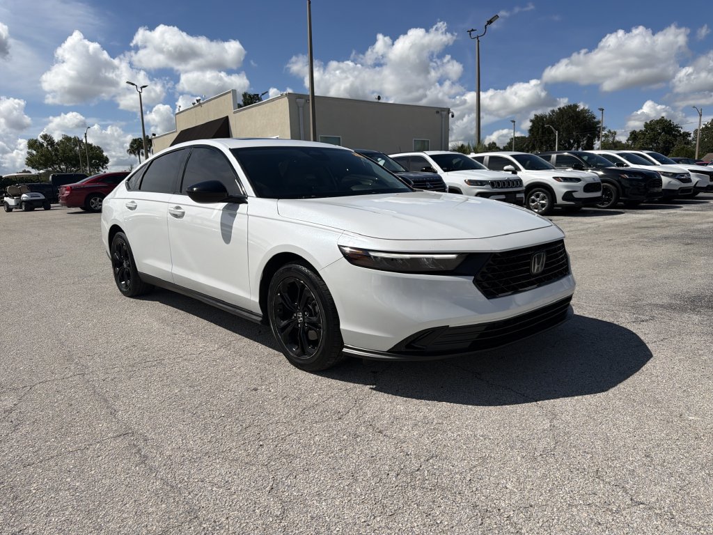 Used 2025 Honda Accord SE image 2