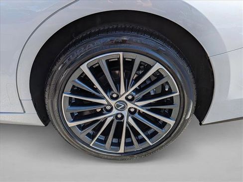 Certified 2025 Lexus ES 350 w/ Premium Package image 25