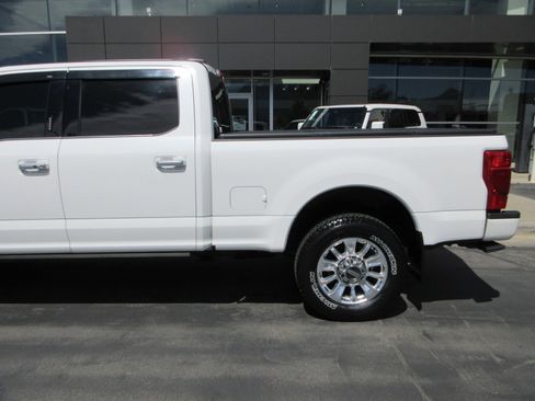 Used 2022 Ford F350 Limited AWD/4WD image 7